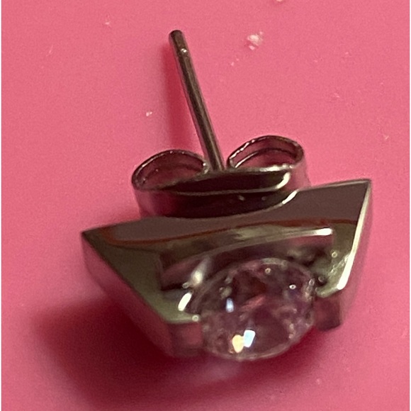 Approximately 5 grams of 316L CZ earrings. - Picture 1 of 3